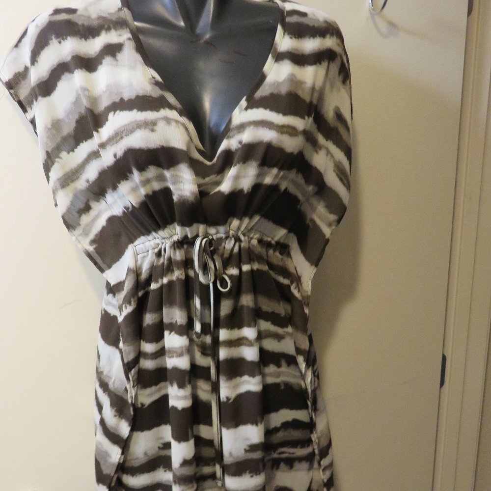 MERONA BEACH COVER UP * MEDIUM * FRONT TIE ADJUSTS